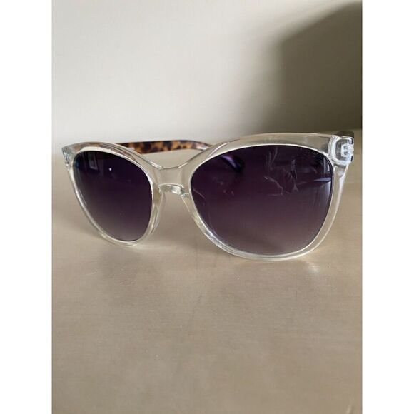 Lucky Brand Clear Crystal Frame Gray Gradient Lens Cat Eye Sunglasses - Picture 7 of 8